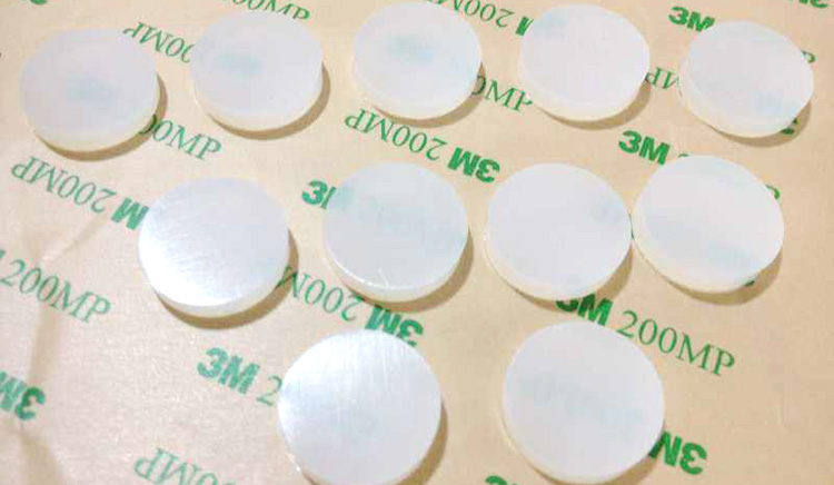 液態(tài)和固態(tài)硅膠做出來的產(chǎn)品有什么區(qū)別？